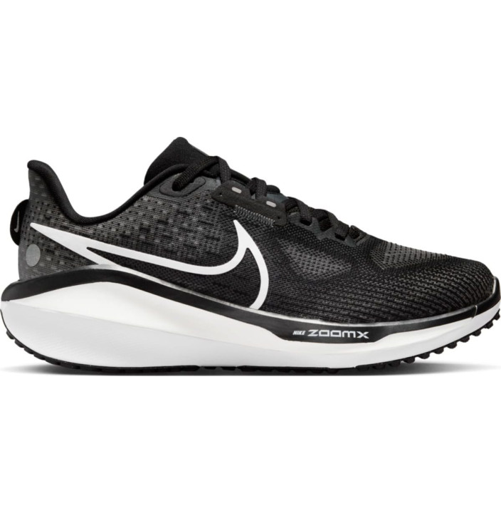 NIKE VOMERO 17