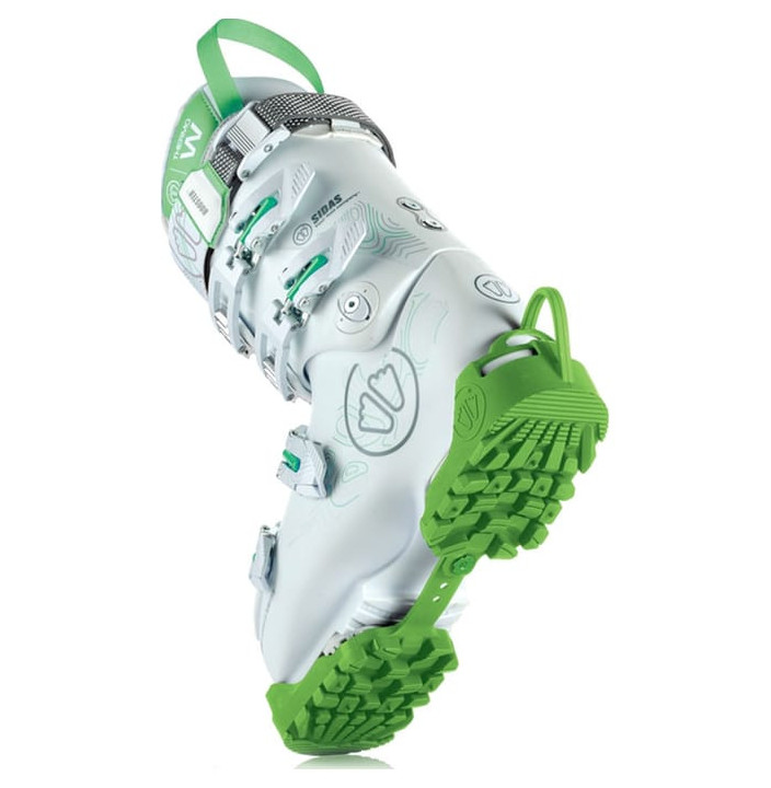 SKI BOOTS TRACTION