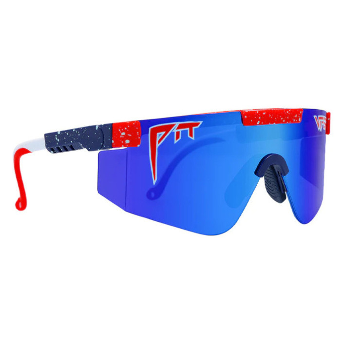 THE 2000S POLARIZED