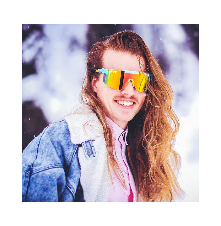 THE 2000S POLARIZED