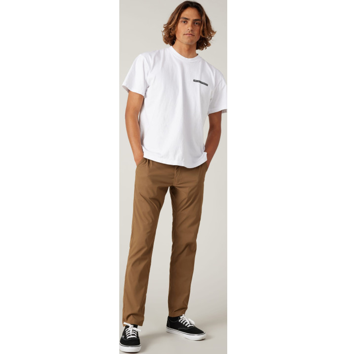 EVERYWHERE FEATHRLT CHINO PANT