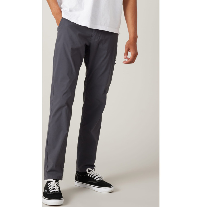 EVERYWHERE FEATHRLT CHINO PANT