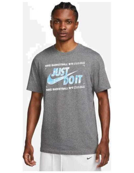 nike sportswear clash