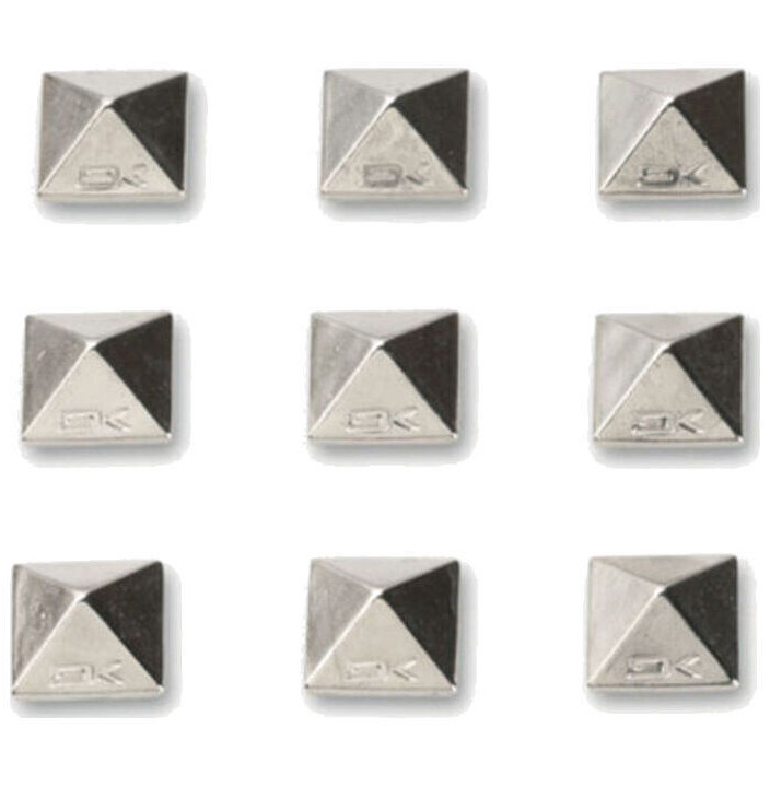 PYRAMID STUDS