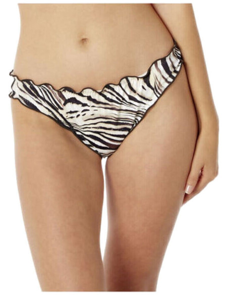 NAISHA BRASILEÑA ESCOTADA