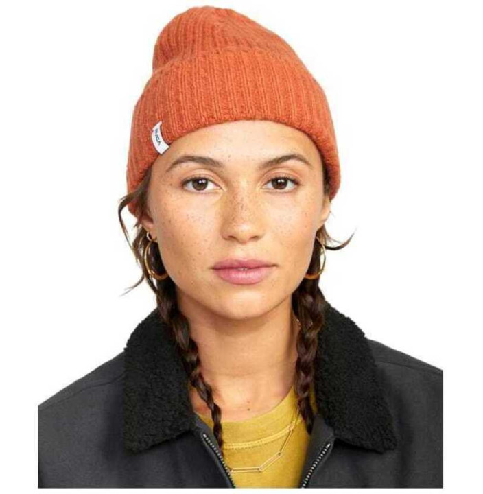 WARM EYES BEANIE