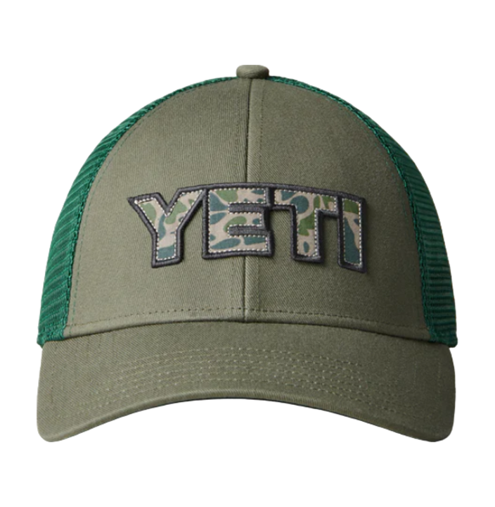 CAMO LOGO BADGE LOW PRO TRUCKER HAT