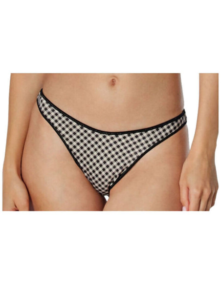 ALDANA BRASILEÑA ESCOTADA