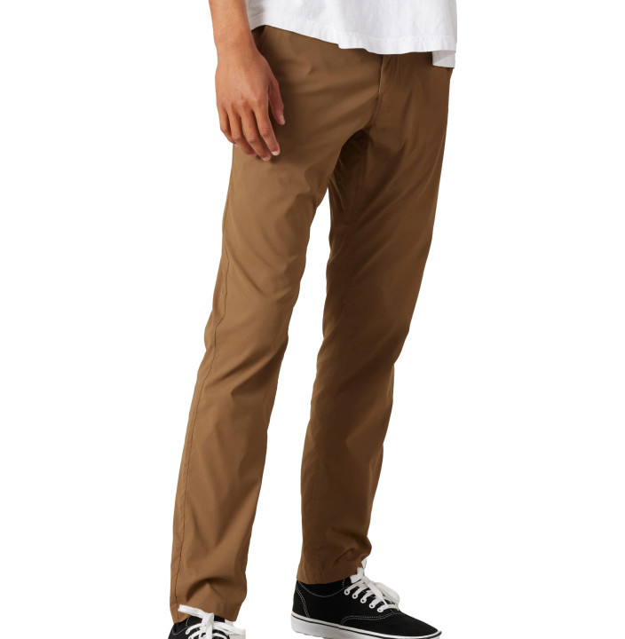 EVERYWHERE FEATHRLT CHINO PANT