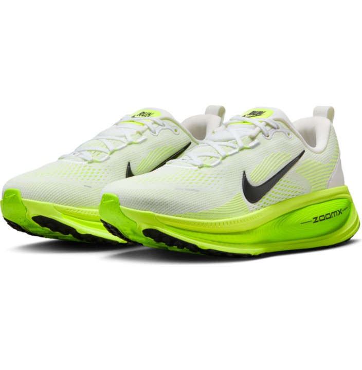 W NIKE VOMERO 18