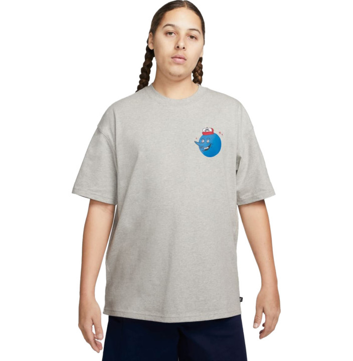 M NK SB TEE GLOBE GUY