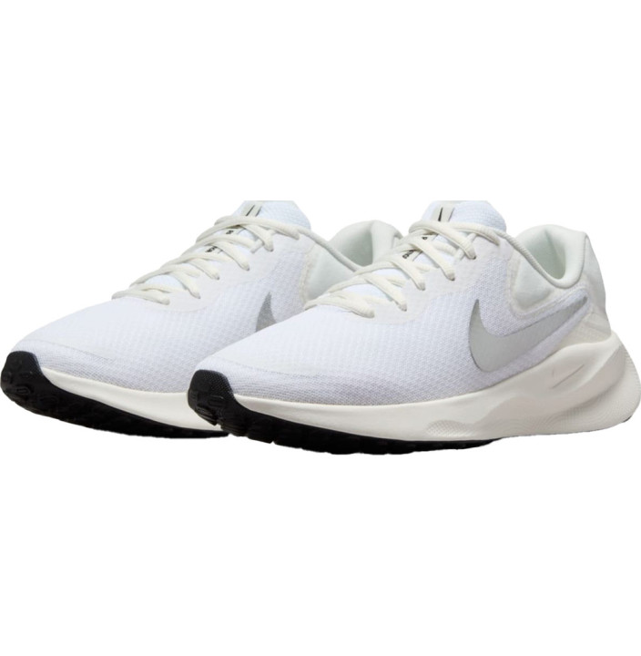 NIKE REVOLUTION 7