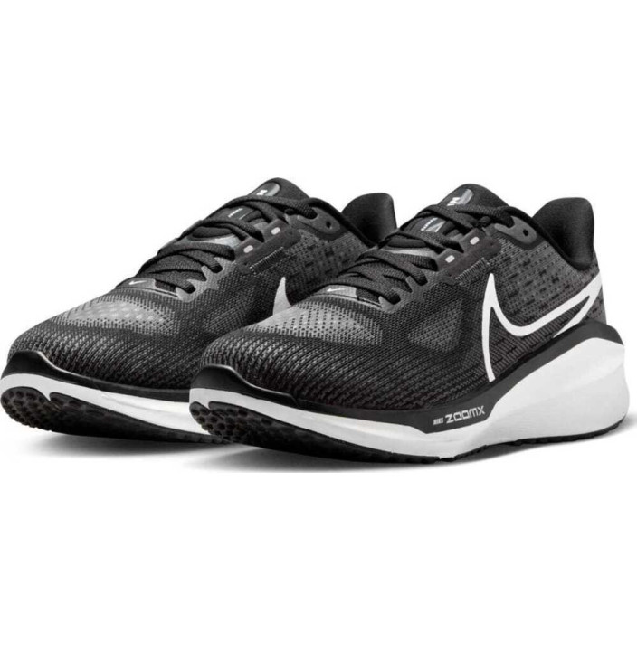 NIKE VOMERO 17