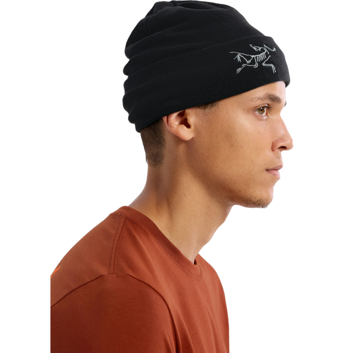 EMBROIDERED BIRD TOQUE