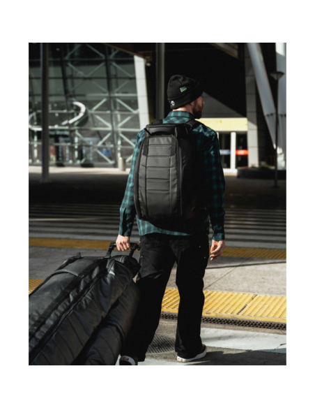 HUGGER BACKPACK 30L