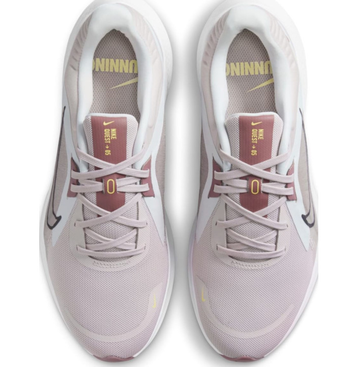 NIKE QUEST 5 WOMEN'S ROAD RUNN