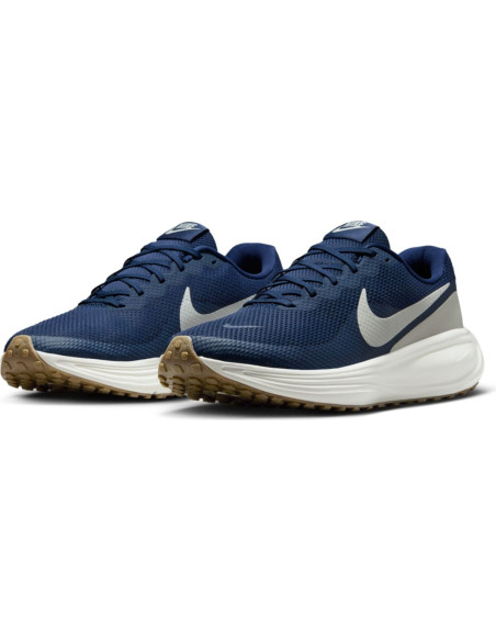 NIKE REVOLUTION 8