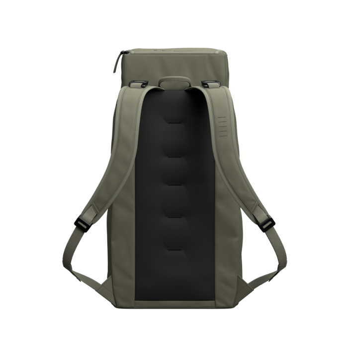 HUGGER BACKPACK 30L