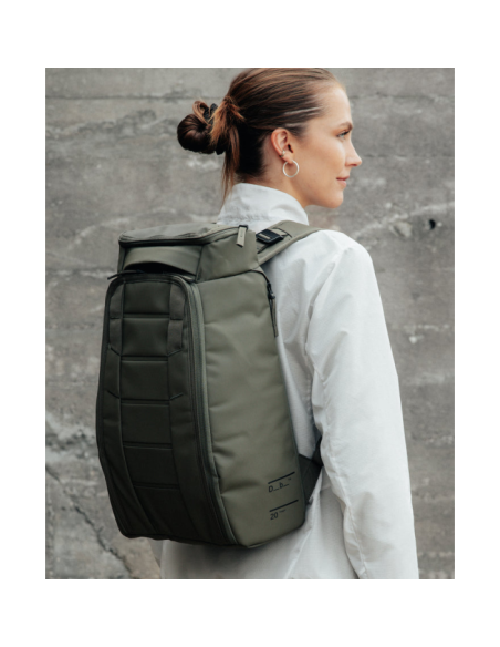 HUGGER BACKPACK 20L HUGGER BACKPACK 20L