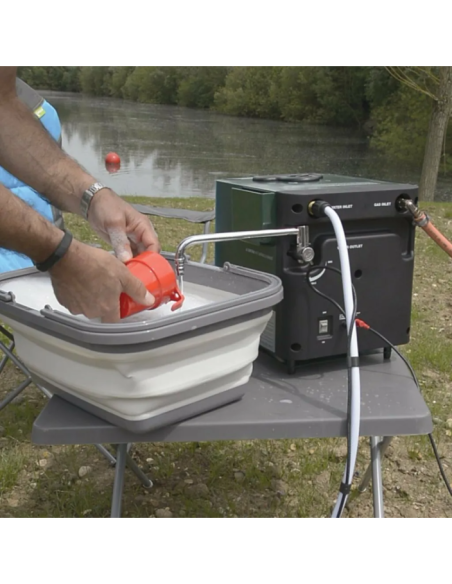 GEYSER HOT WATER SYSTEM GEYSER HOT WATER SYSTEM