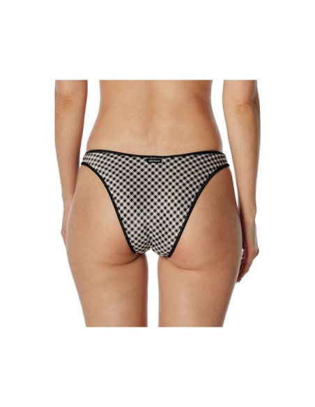 ALDANA BRASILEÑA ESCOTADA