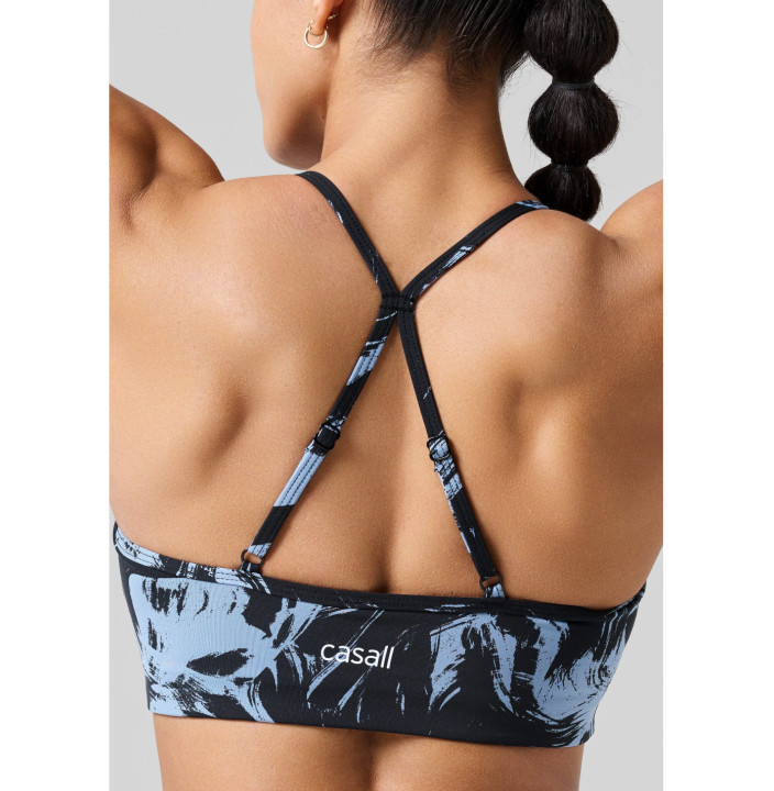 SLEEK STRAPPY SPORTS BRA