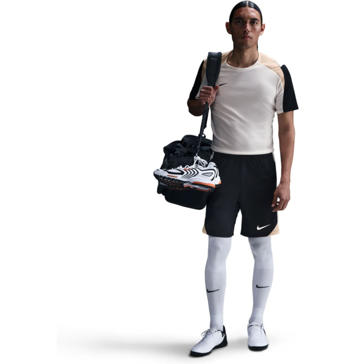 Nike Strike Men's Dri-FIT Global Fo