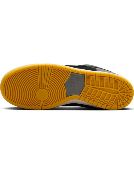 NIKE SB DUNK LOW PRO