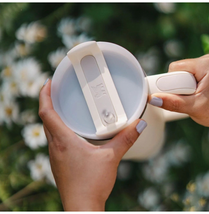 The Quencher H2.O FlowState™ Tumbler