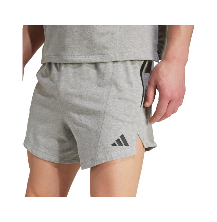 D4T X SHORTS