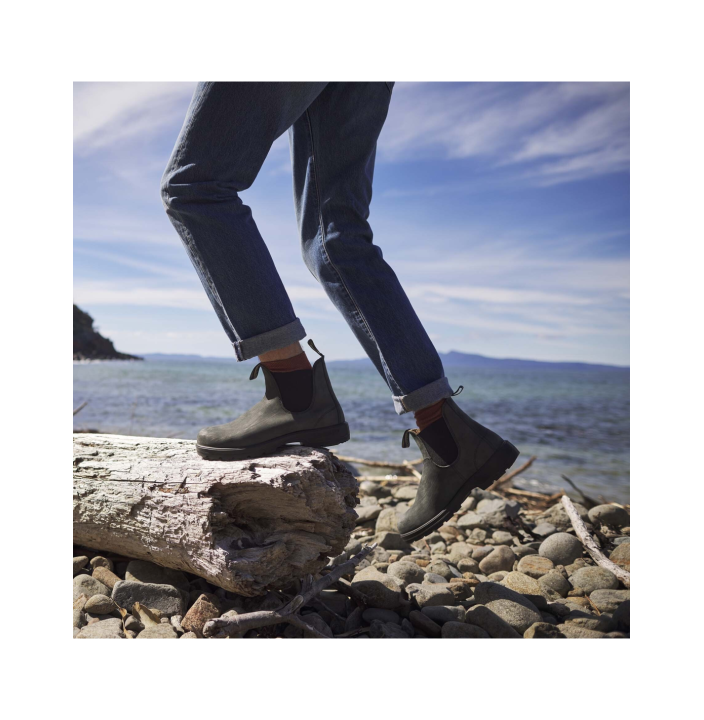 CLASSIC CHELSEA BOOT