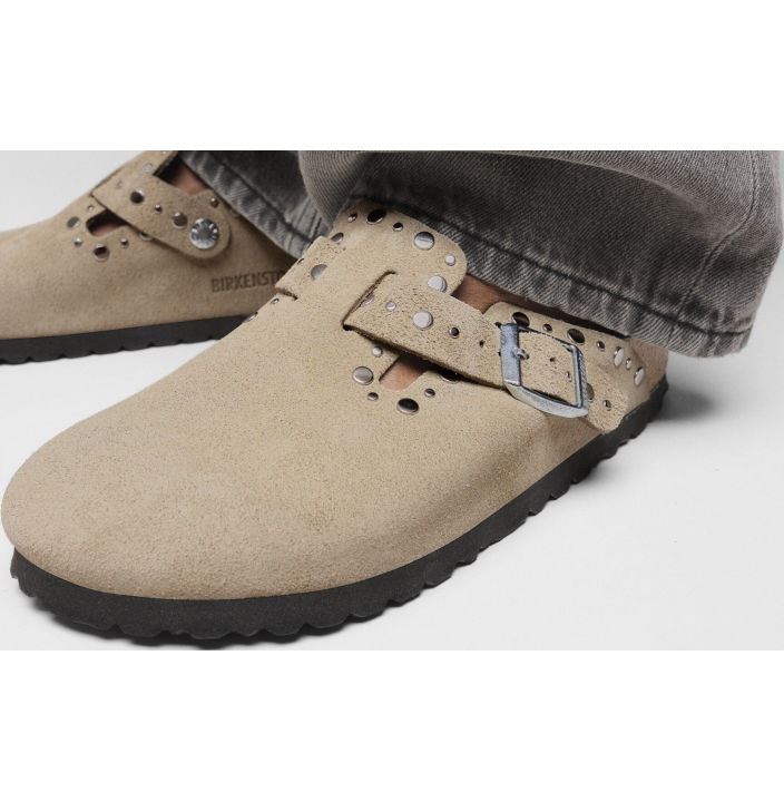 BOSTON RIVET SUEDE LEATHER