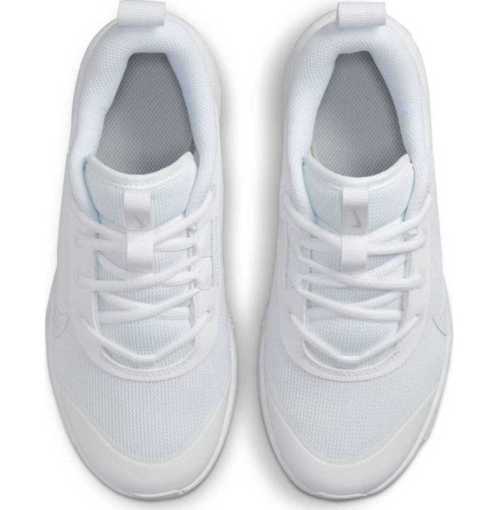 NIKE OMNI MULTI-COURT BIG KIDS