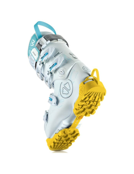 SKI BOOTS TRACTION