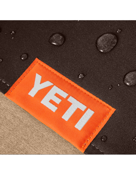 LOWLANDS WATERPROOF OUTDOOR BLANKET