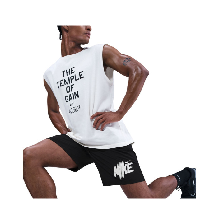 NIKE FORM