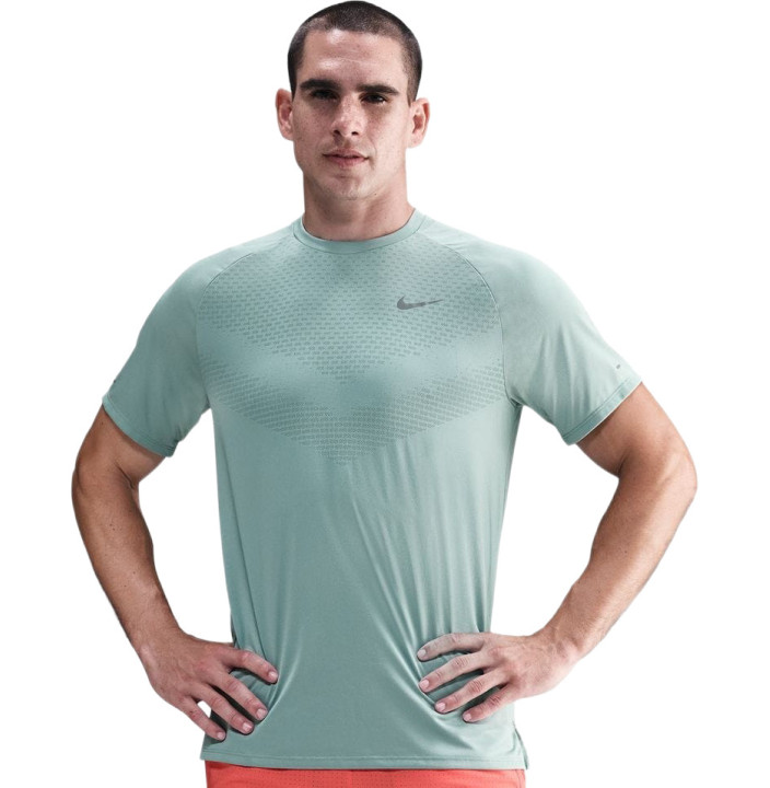 M NK DFADV STRIDE SS TOP