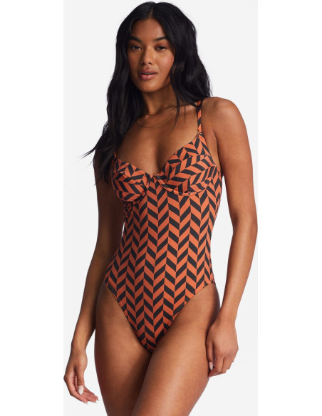 CROSS STEP ONE PIECE