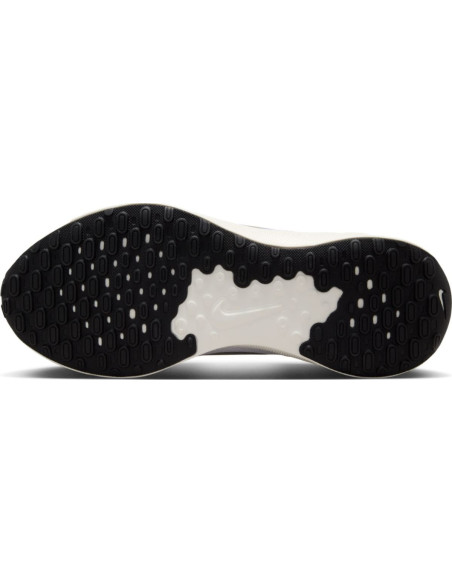 NIKE REVOLUTION 7