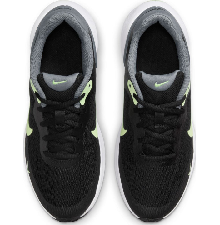 NIKE REVOLUTION 7  GS
