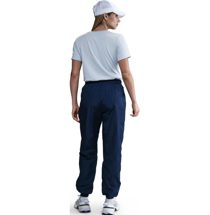 NIKE SPORTSWEAR CLUB ESSENTIAL