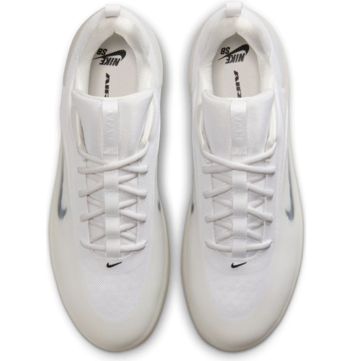 NIKE SB ZOOM NYJAH 4