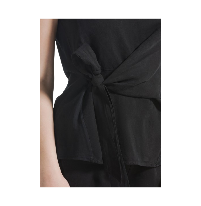 BLUSA SMANICATA CON NODO