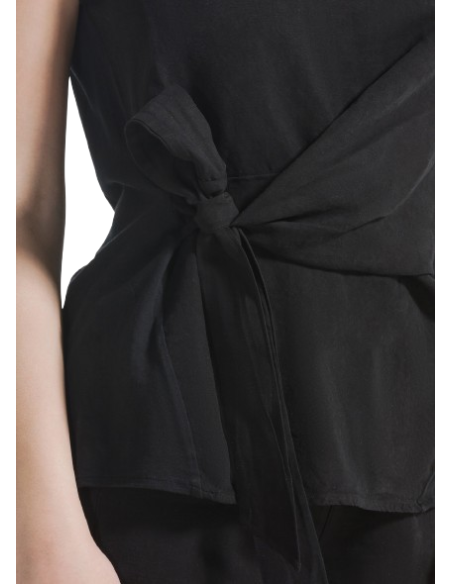 BLUSA SMANICATA CON NODO