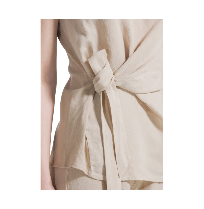 BLUSA SMANICATA CON NODO