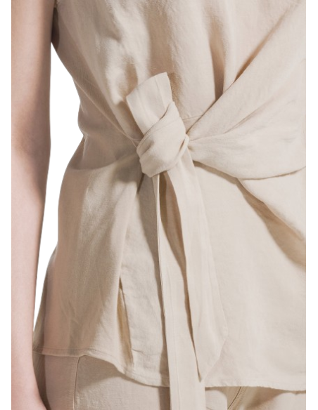 BLUSA SMANICATA CON NODO