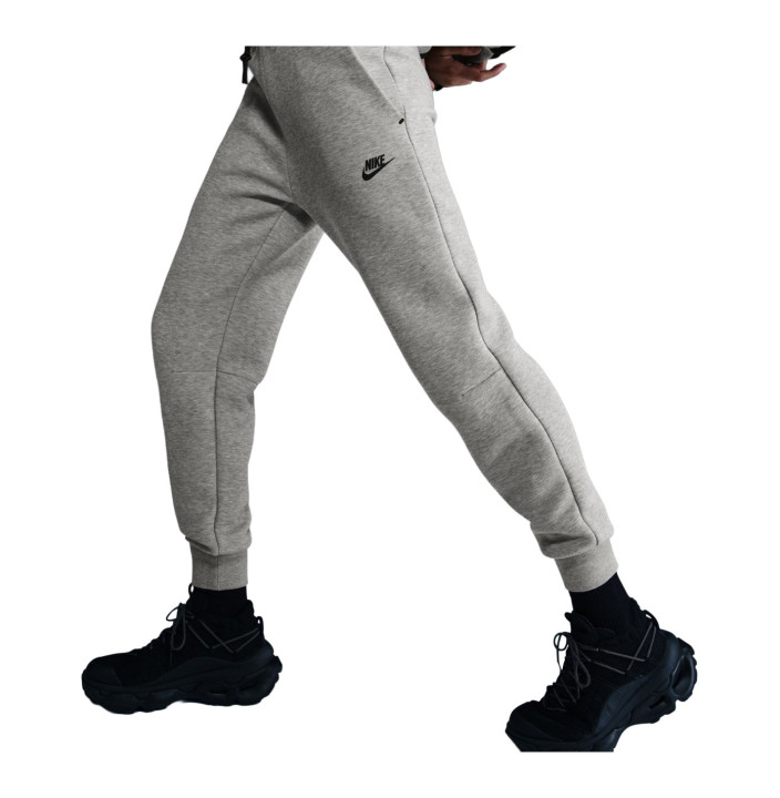 NIKE SPORTSWEAR TECH FLEECE