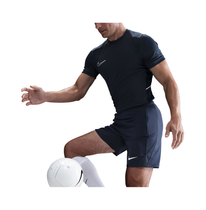 Nike Strike Men's Dri-FIT Global Fo