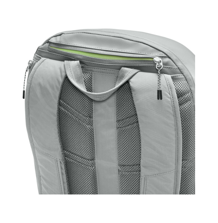 NIKE SPORTSWEAR COMMUTE