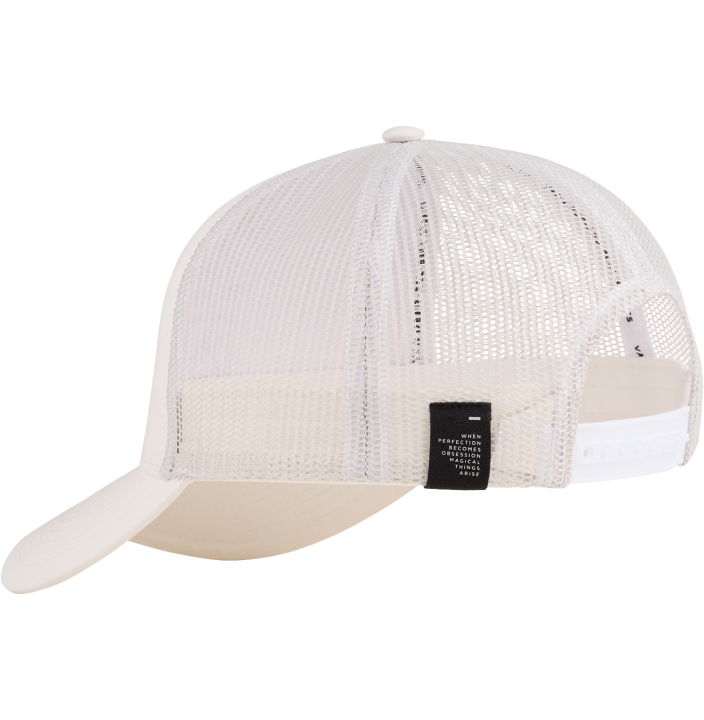 THE TRUCKER CAP